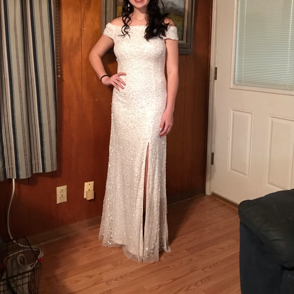 Allover Sequin Off the Shoulder Dress.  Size 4